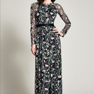 Tadashi Gown long sleeve black floral